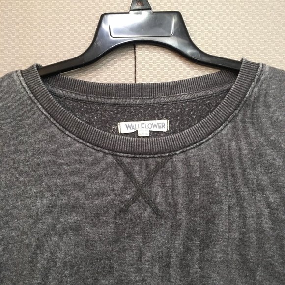 Wallflower Women's Distressed Coloring Sweater Gray Size XL - Picture 2 of 10